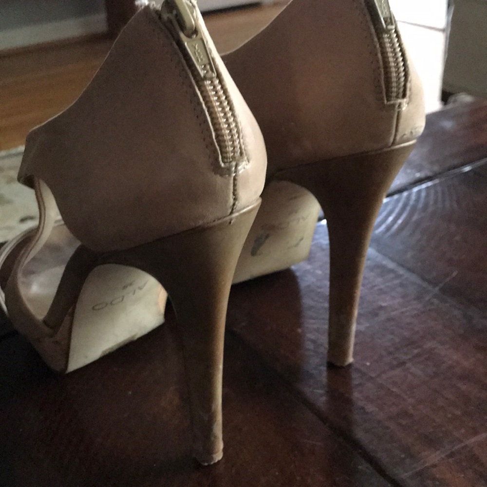 Also heels - Picture 5 of 5